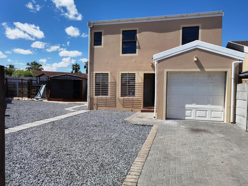 3 Bedroom Property for Sale in Marinda Park Western Cape